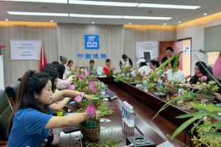 水庆霞送新春祝福：新的一年祝福大家健康快乐、事业有成